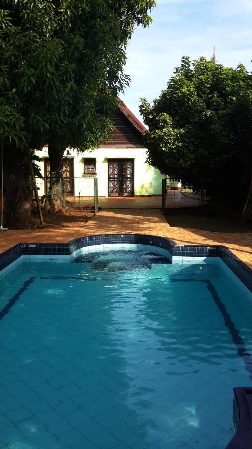 Casa Folks - Bed And Breakfast Puerto Iguazú Exterior foto
